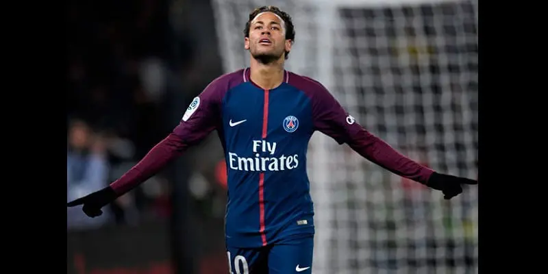 Football : le top 10 des footballeurs les mieux payés en 2018, Cristiano Ronaldo est 6e