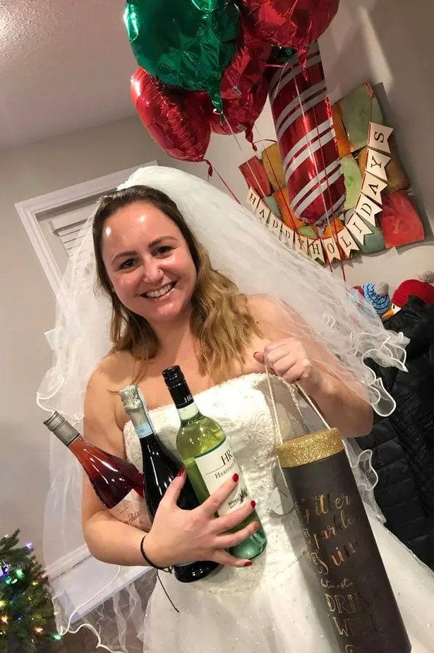 Insolite: Elle organise une fête pour célébrer son divorce (photos)