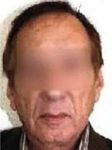 Insolite: Un vieillard se fait passer pour un mannequin. La raison