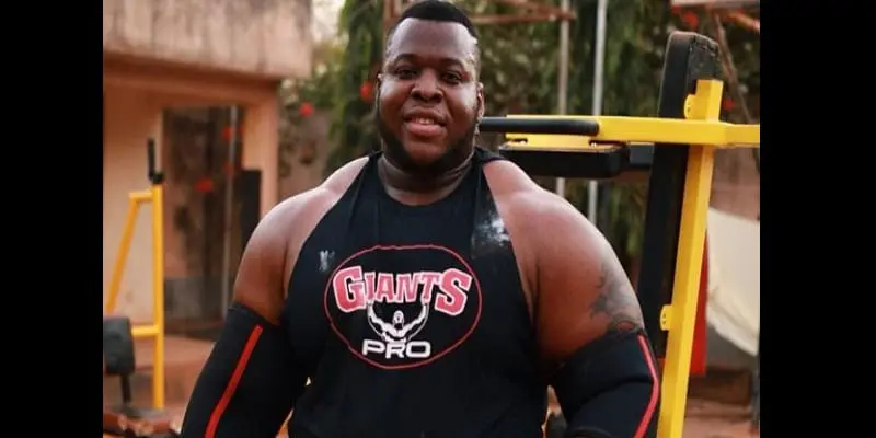 Burkina-Faso/Iron Biby: humilié pour son poids, il devient l’un des hommes les plus forts au monde (vidéo)