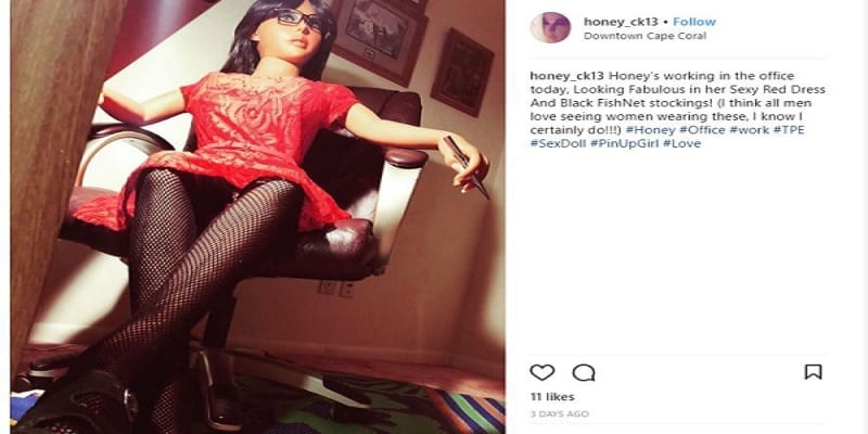 Découvrez Honey, la poupée sexuelle qui possède un compte Instagram (photos)