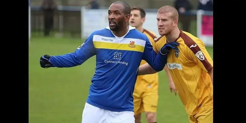 Football: Découvrez le seul footballeur ayant joué pour 36 clubs en 21 ans de carrière (photos)