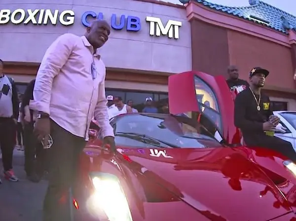 Un Nigérian achète la Bugatti d'Arnold Schwarzenegger