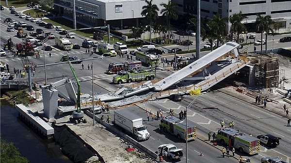 USA: Un pont piétonnier s’effondre et fait plusieurs morts (PHOTOS/VIDÉO)