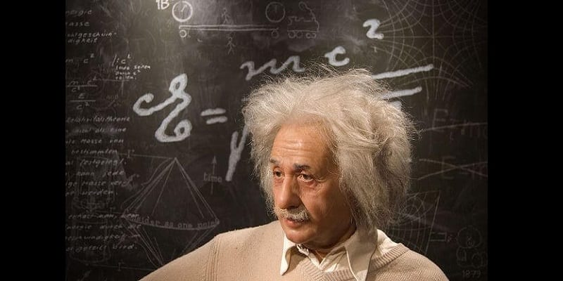 Monde : une lettre d’Albert Einstein vendue à 100 000 dollars (photos)