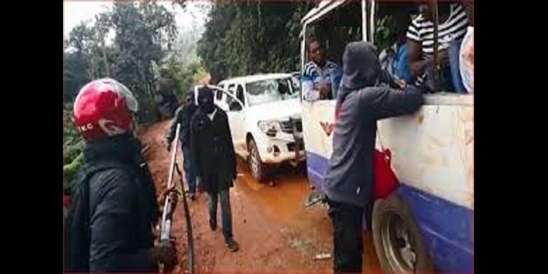 Cameroun : Le PCA du Certificat général d’éducation et une trentaine de personnes kidnappés (vidéos)
