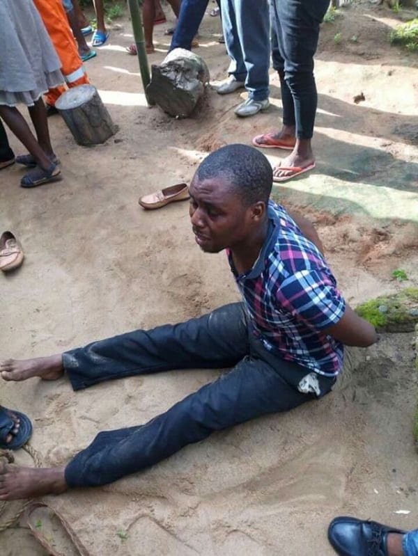 Nigeria: Il bat sa mère à mort en se fiant à une prophétie (photos)