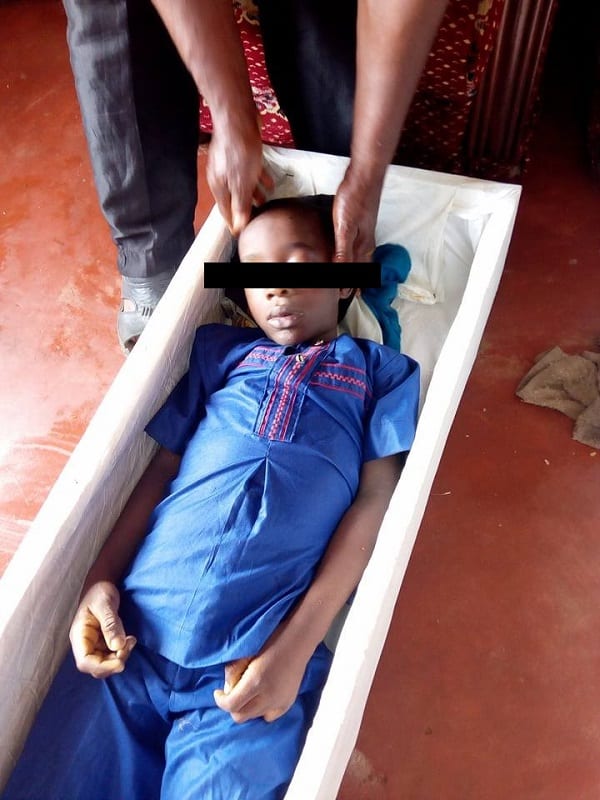 Nigeria: Des jumeaux retrouvés morts dans le réfrigérateur de leurs parents (PHOTOS)