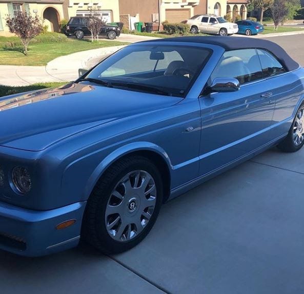 Fête des pères: Drake offre un incroyable cadeau à son père (photos)