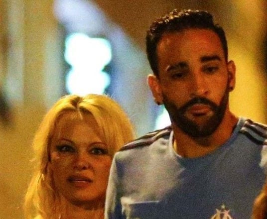 Pamela Anderson et Adil Rami: La fin de la romance? Le joueur répond