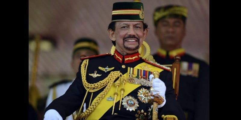 sultan hassanal bolkiah hommes plus - Découvrez 10 familles royales plus riches que la famille royale britannique (photos)