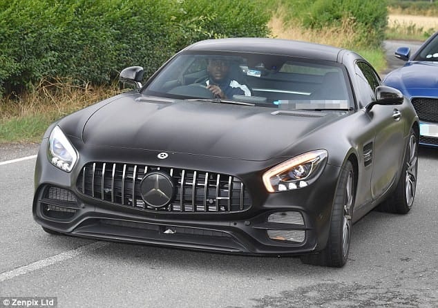 PHOTOS: Romelu Lukaku s'offre une Mercedes AMG-GT Coupé à près de 110.000€