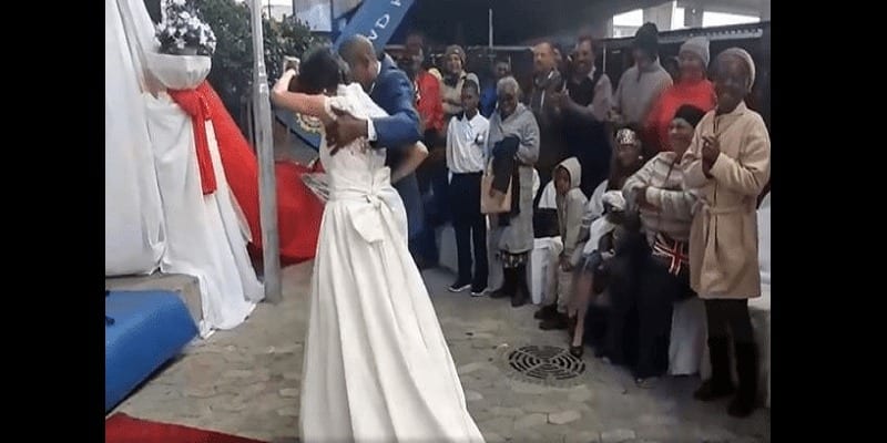 Afrique du Sud : Un couple sans-abri se marie après une relation de 30 ans (photos)