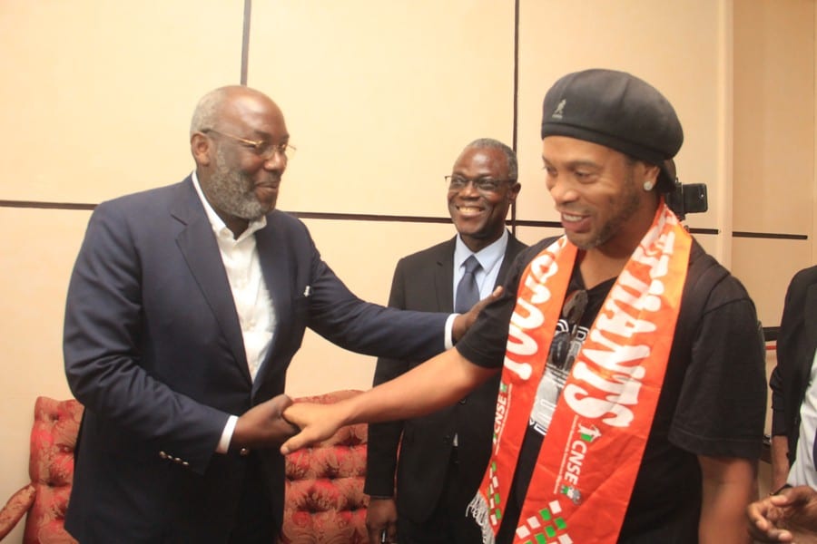 Côte d'Ivoire: Ronaldinho visite Hamed Bakayoko et d'autres autorités