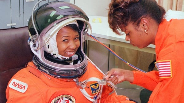 maxresdefault - Mae Carol Jemison, première femme afro-américaine à aller dans l’espace