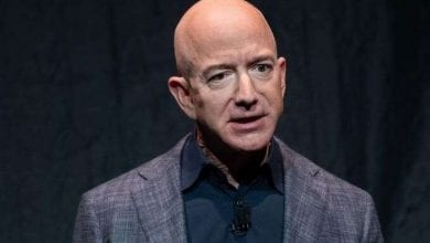 105907147-1564174388427bezos