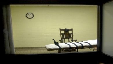 7797315569_une-chambre-de-la-mort-dans-une-prison-americaine-illustration