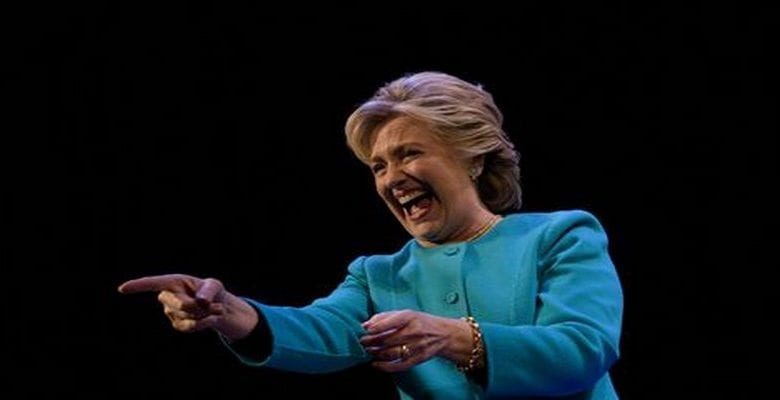 hillary-clinton-salue-ses-supporters-a-seattle-le-14-octobre-2016_5726625