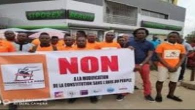 jeunes contre modif constitution