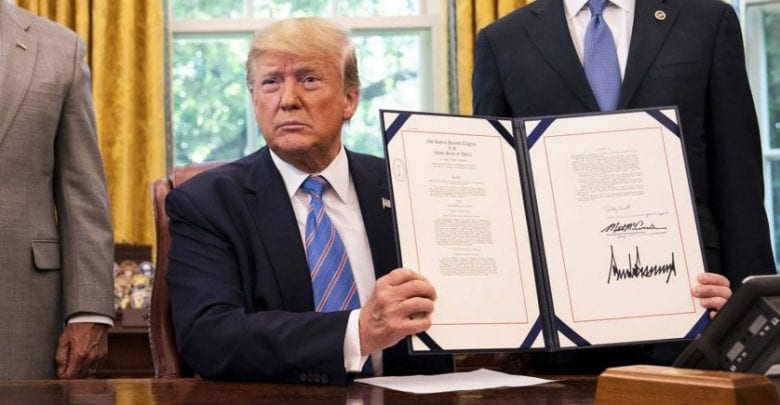 donald_trump_signature_sipa