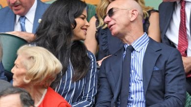 Jeff-Bezos-et-Lauren-Sanchez-affichent-leur-amour