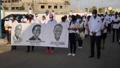 une-marche-silencieuse-en-la-memoire-du-pr-adonis-koffy-son-epoux-et-leur-fils-670×360