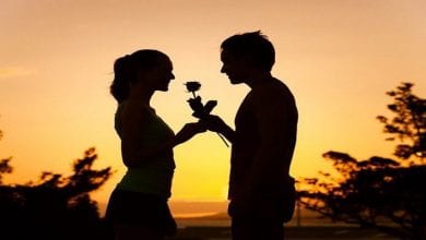 comment_un_homme_agit_quand_il_aime_une_femme