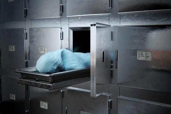 morgue-mort-reveil-homme-prisonnier-tms-750×400