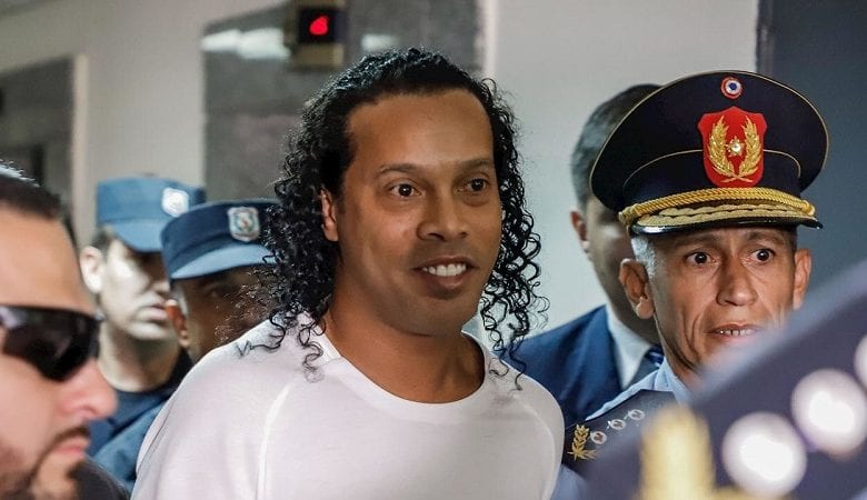 ronaldinho_arrestado_paraguay