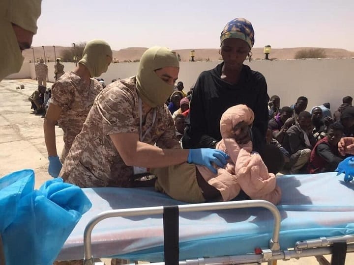 605a1be00f1ed - Libye: l’armée sauve 85 migrants africains dans les tanières de trafic d’êtres humains