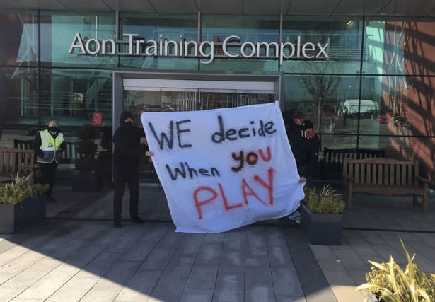 Manchester United: des supporters en colère pénètrent dans le terrain d'entraînement du club