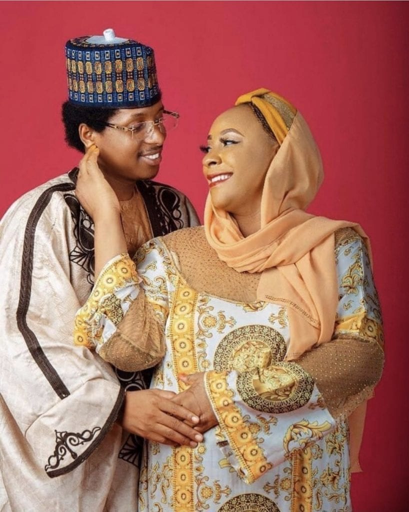 60ae9d0a561b7 818x1024 - Nigeria: une politicienne de 45 ans épouse un jeune homme de 23 ans (Photos)