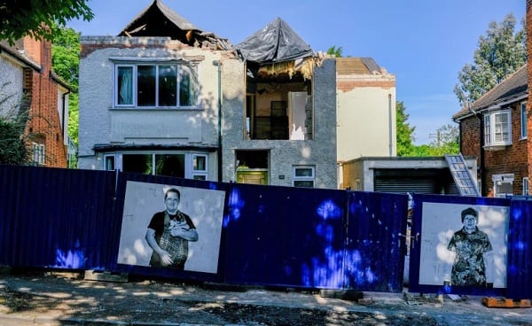 Un constructeur détruit la maison qu’il construisait après que le propriétaire ait refusé de le payer