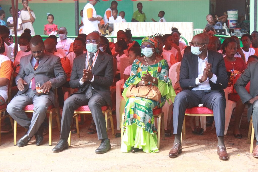 Rénovation du Groupe Scolaire Cocody Sud : la LONACI remet les clés de l’établissement