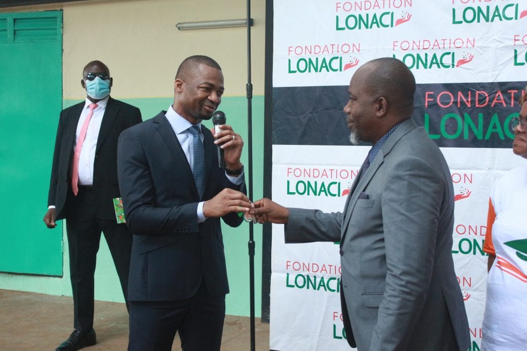 Rénovation du Groupe Scolaire Cocody Sud : la LONACI remet les clés de l’établissement