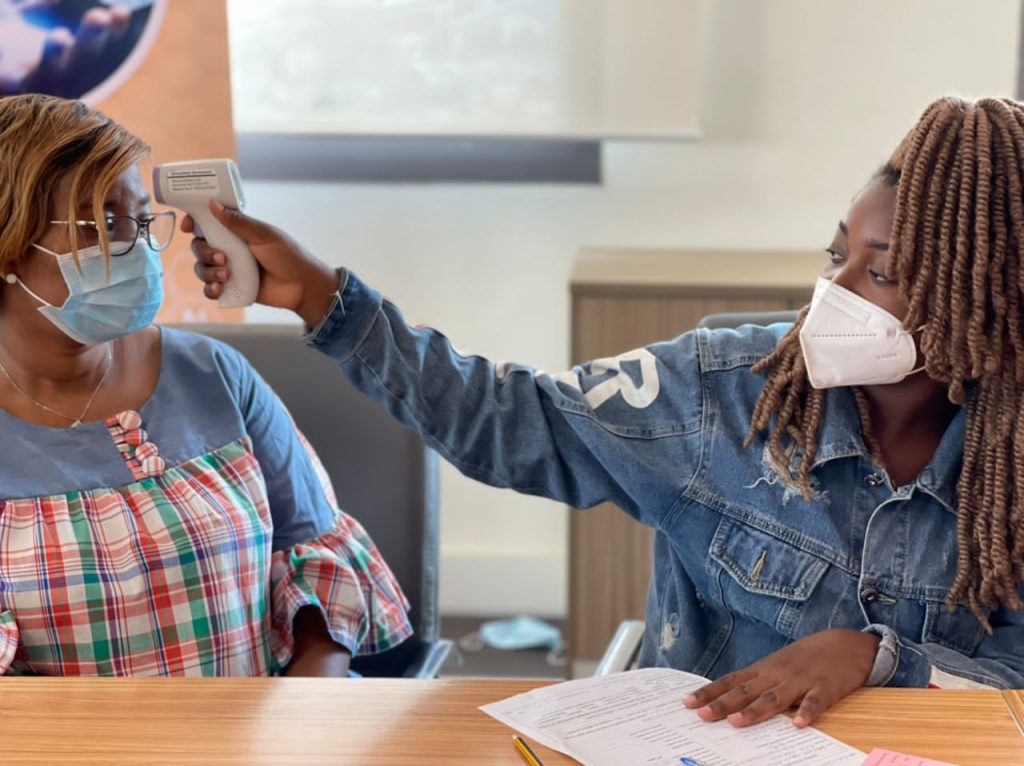 CAMPAGNE CONTRE LA COVID-19 : 160 COLLABORATEURS DE DR BRICE KOUASSI SE FONT VACCINER