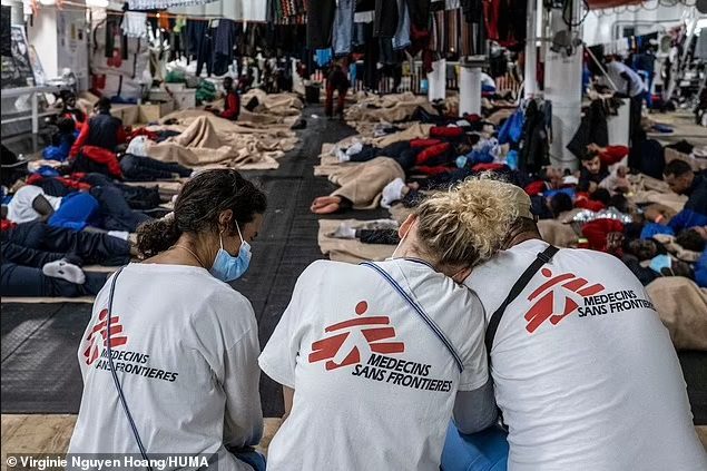 10 migrants retrouvés morts en Méditerranée sur un bateau de fortune: Photos