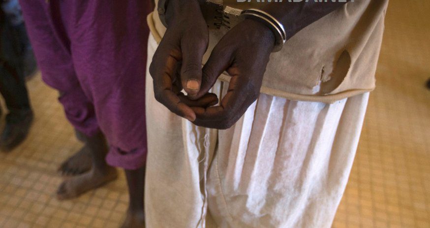 Sénégal/ Un père qui couche avec sa propre fille, arrêté