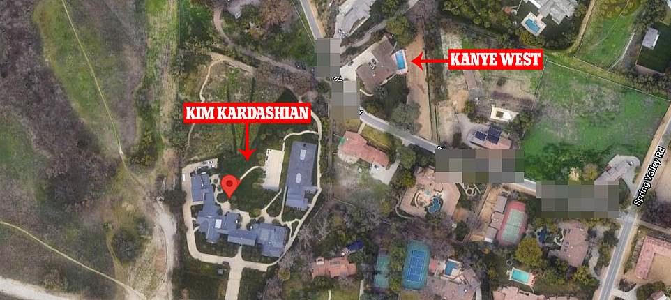 Kanye West achète une maison en face du manoir de Kim, mais elle ne renonce pas au divorce