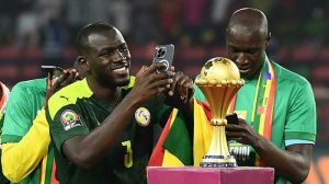 CAN 2021 : Fally Ipupa invité à la cérémonie d’ouverture, les Camerounais s’indignent (vidéo)