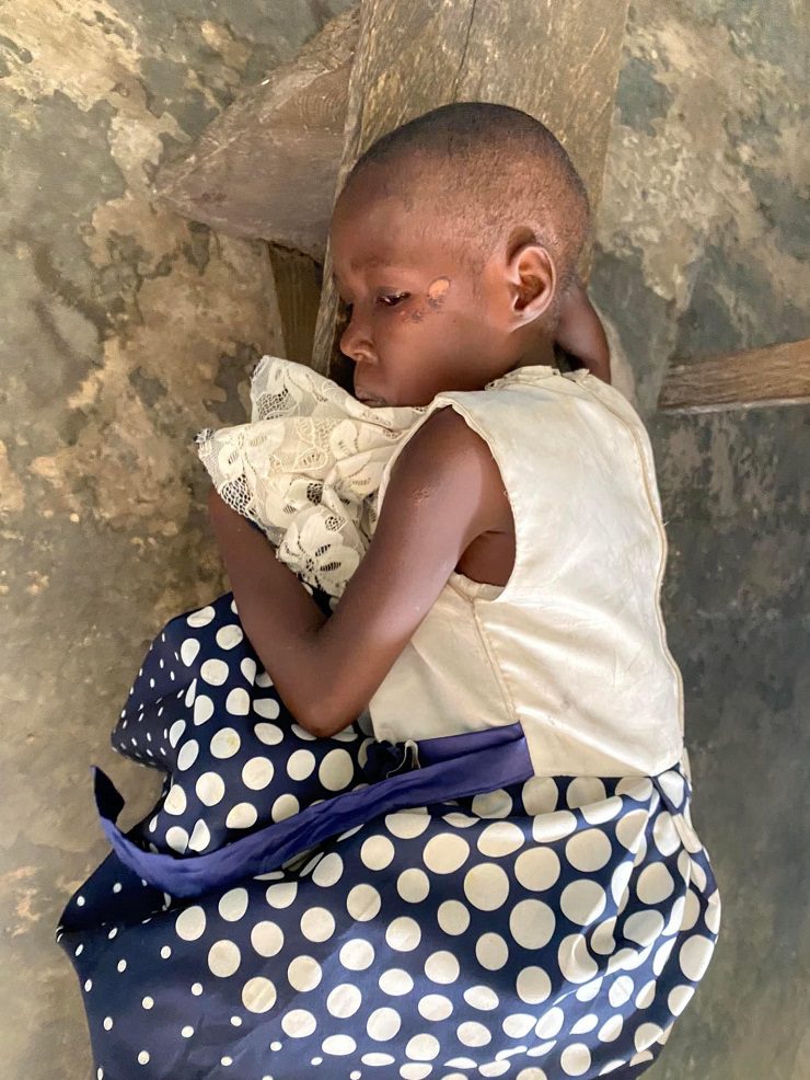 Nigeria: une femme enfonce un bâton dans la partie intime de sa nièce de 12 ans