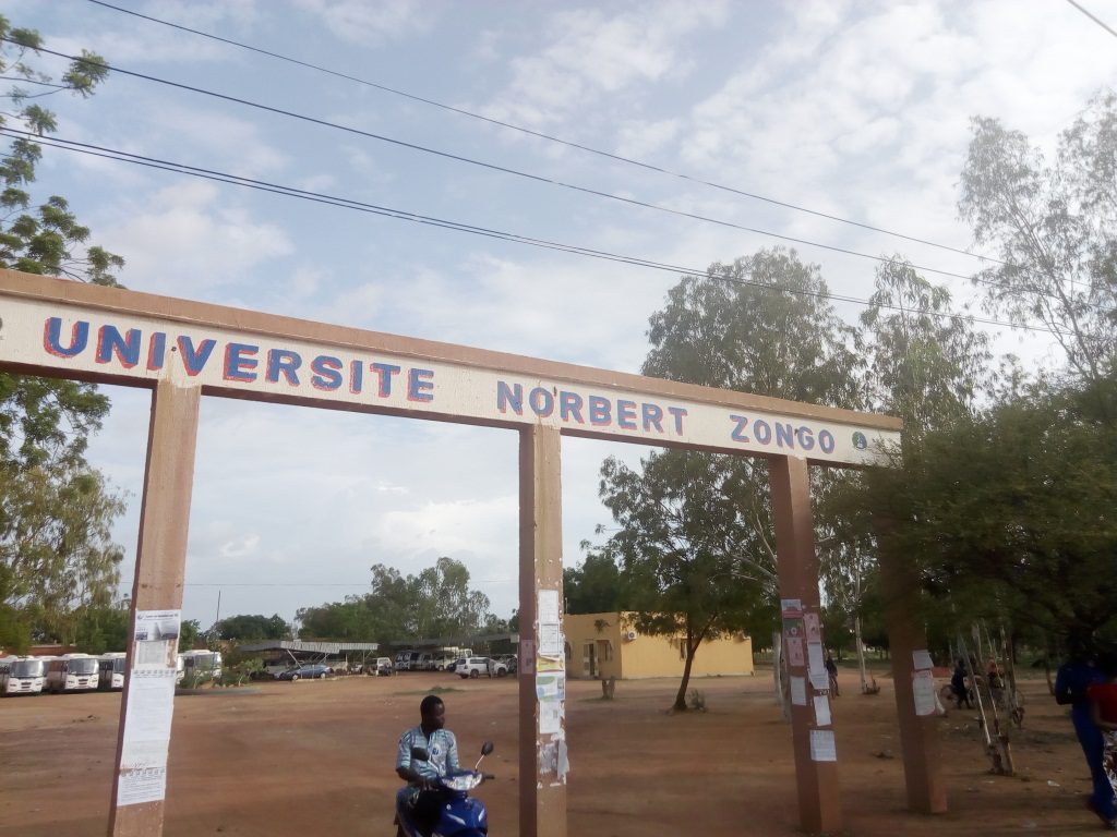 Burkina Faso/ un étudiant meurt en pleine bousculade pour le repas universitaire