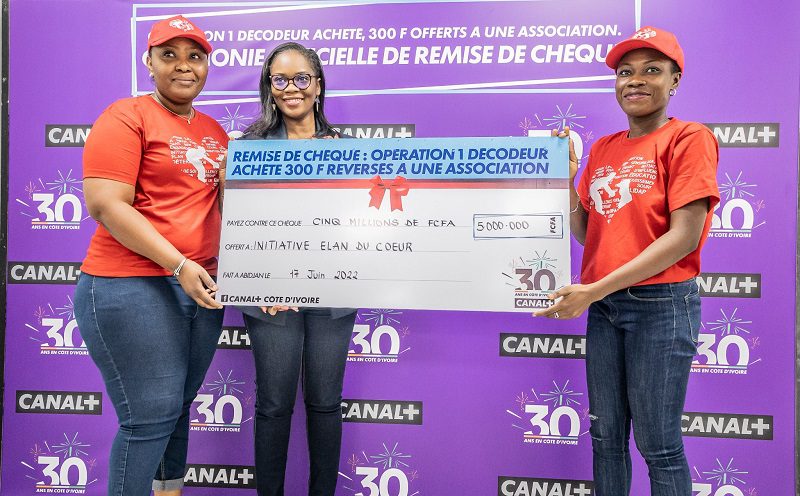 Canal+ Côte d'Ivoire offre 50 millions à 5 associations en faveur des célébrations de son trentenaire