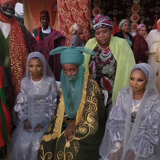 Nigeria : un prince de 22 ans épouse 2 femmes le même jour