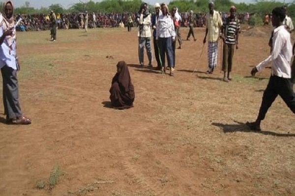 A-woman-sentended-to-be-stoned-to-death-in-Somlias-area-controlled-al-Shabab-militant-group
