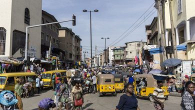 Dans-rues-Lagos-capitale-conomique-Nigeria-5-mai-2017