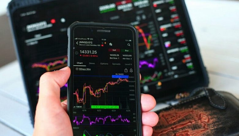 trading-7-conseils-pour-trouver-un-site-fiable-826×459