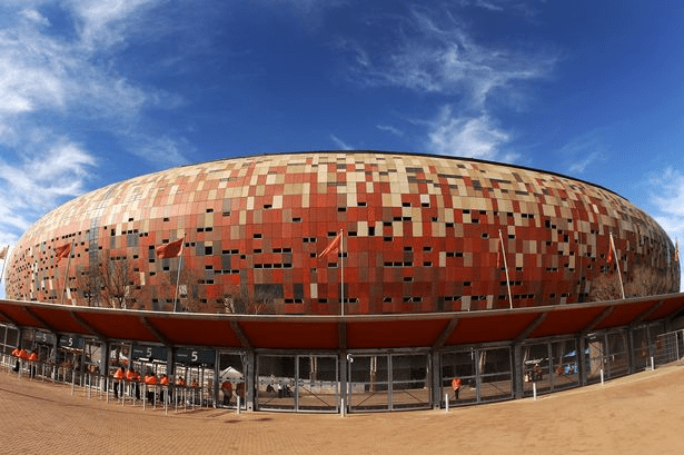 Top 10 des plus grands stades de football au monde - vous n'avez peut-être pas entendu parler de certains