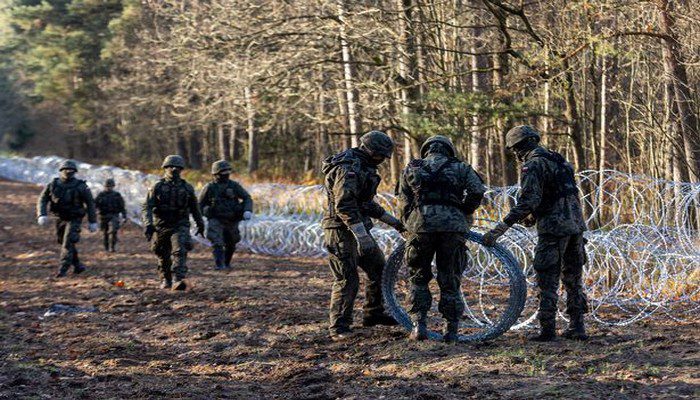 0_Poland-Builds-Fence-At-Russian-Border-To-Prevent-Possible-Migrant-Access