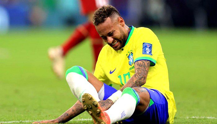Neymar montre l’état inquiétant de sa cheville sur les réseaux sociaux